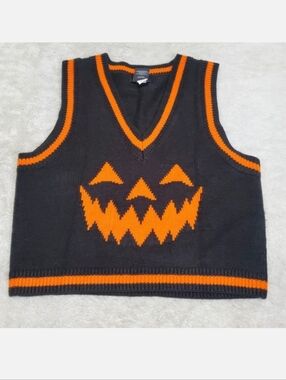 Social Collision Black Orange Knit Halloween Pumpkin Cropped Vest Women Large